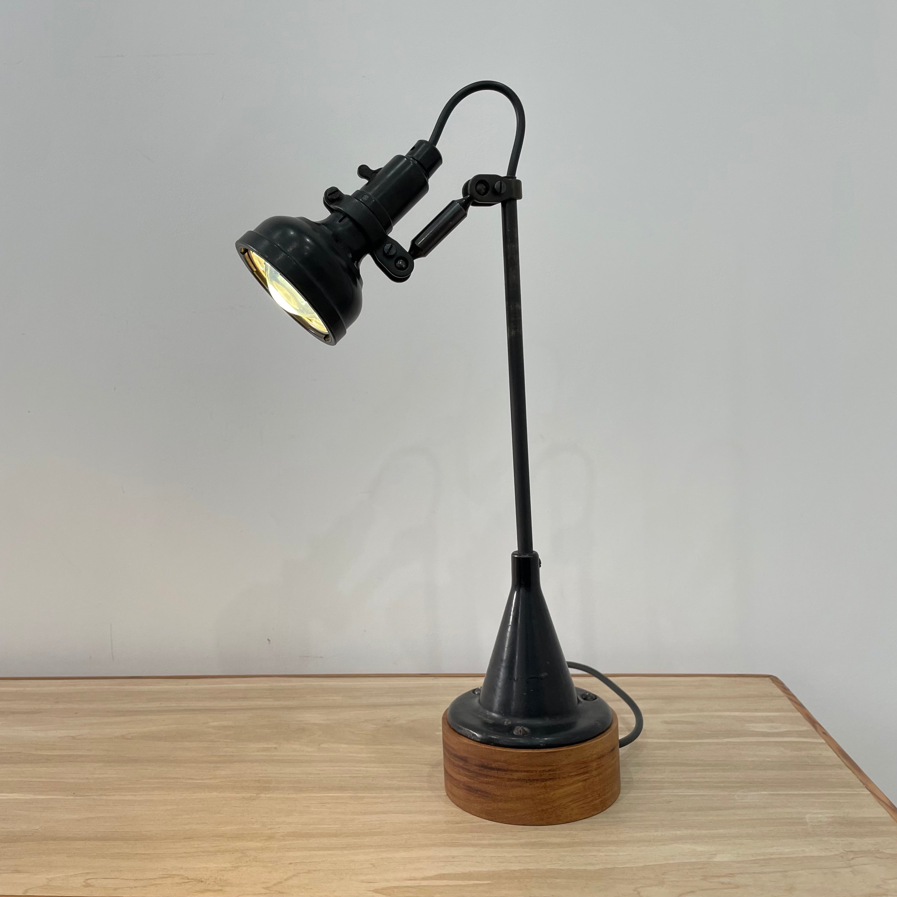 Singer SLF-2 Simanco Lamp – Rewired & Earthed – Working