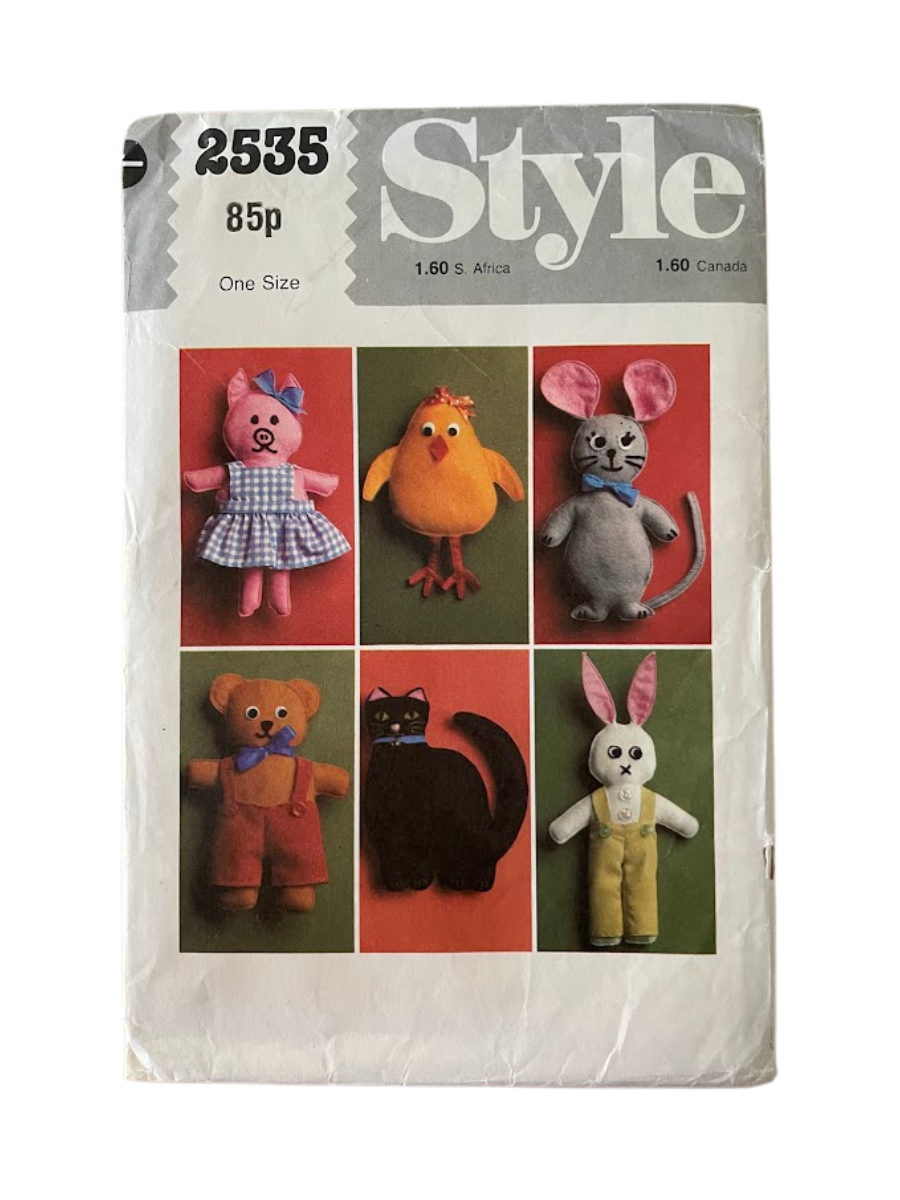 Style 2535 Rabbit Pig Mouse Cat Bear Chick Toys  FF